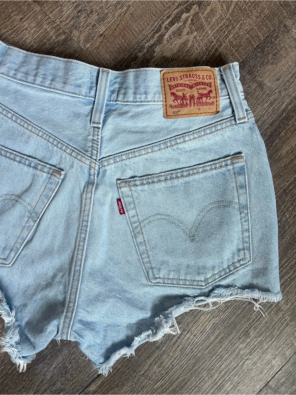 Levi’s 501 cutoff shorty shorts light wash denim